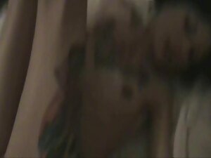 Las pumas con ansias de coño Julia Ann y Jessica Jaymes se llenan la boca con sus coños húmedos y cremosos, dándose placer mutuamente hasta que ambas tienen un orgasmo. Video completo y xxx pelicula completa en castellano Julia Live @ JuliaAnnLive.com!